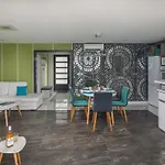 Arbanessa With Heated Pool Дом отдыха Трогир