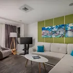 Дом отдыха Arbanessa With Heated Pool Трогир