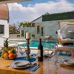 Дом отдыха Arbanessa With Heated Pool *