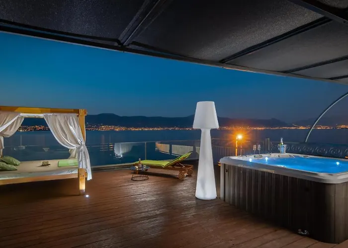 Arbanessa With Heated Pool Nyaraló Trogir