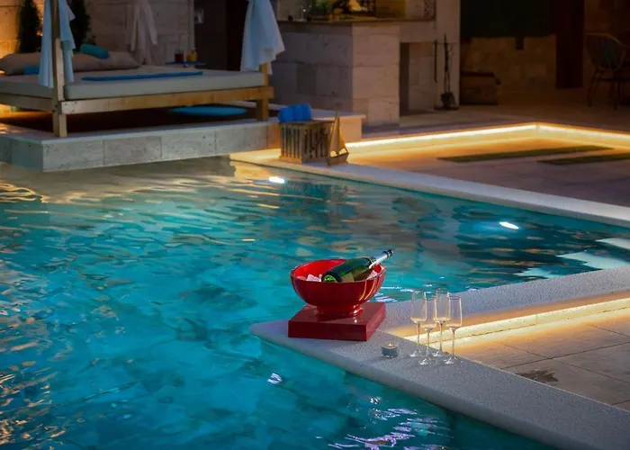 Arbanessa With Heated Pool * טרוגיר