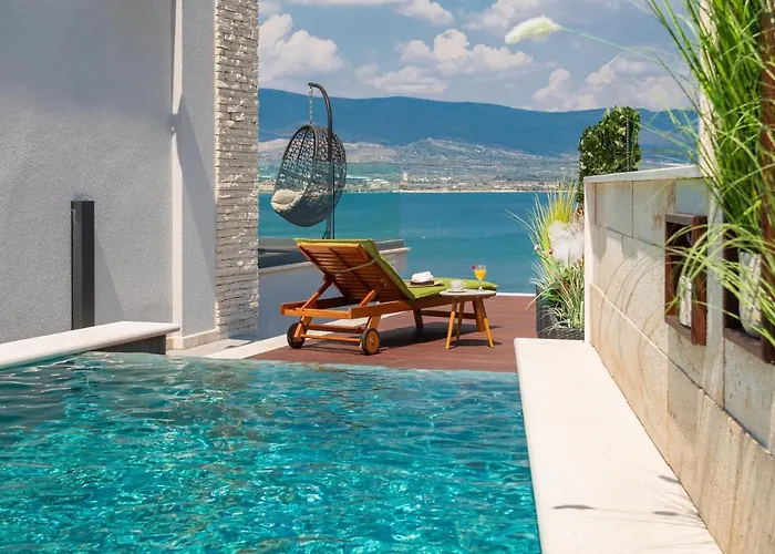 Arbanessa With Heated Pool Holiday home *