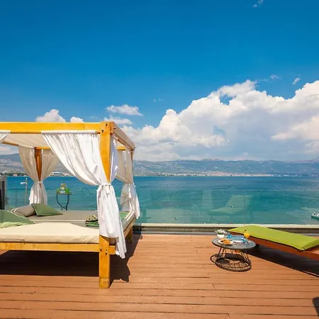 Arbanessa With Heated Pool Holiday home *