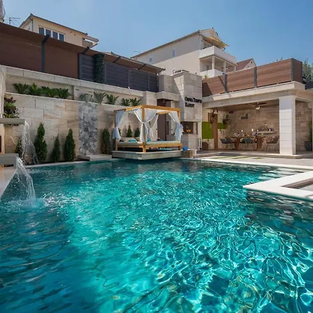 Arbanessa With Heated Pool 트로기르