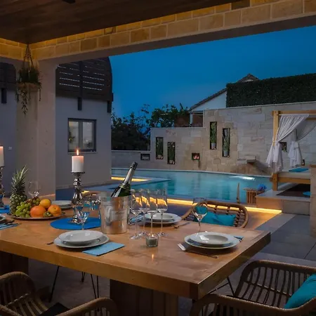 Arbanessa With Heated Pool Trogir