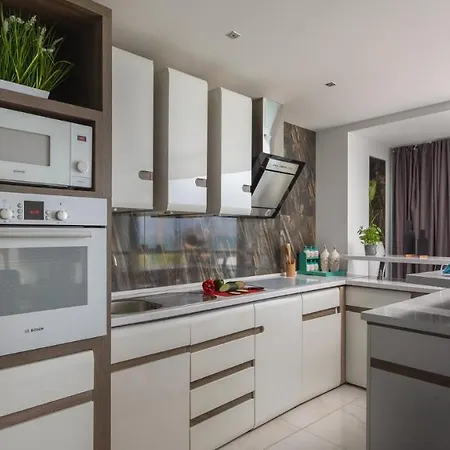 Arbanessa With Heated Pool